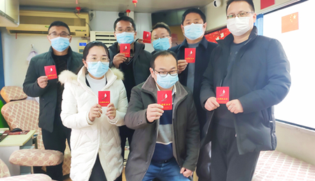 公司组织职工参加无偿献血活动