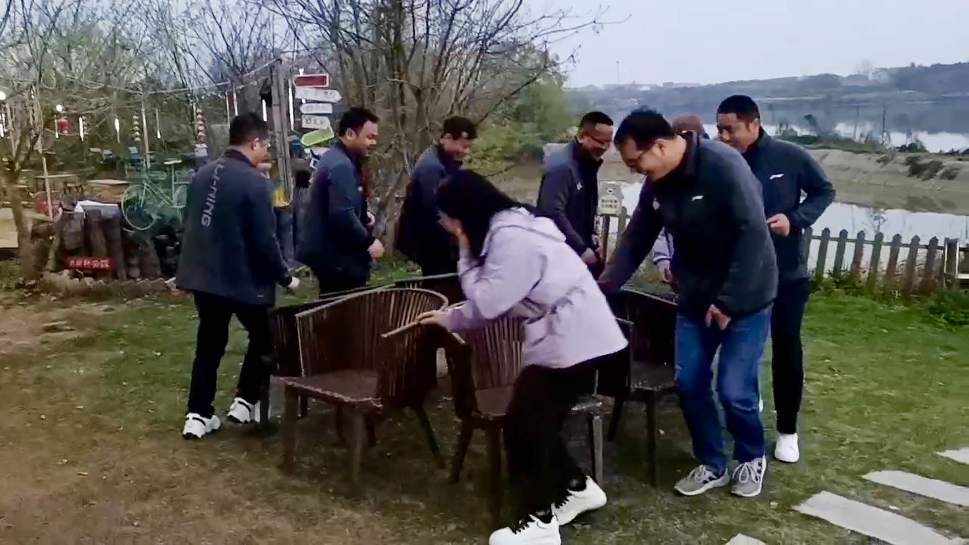 迎春健步行  乐聚淘心里              —公司举办健步行暨户外团建活动