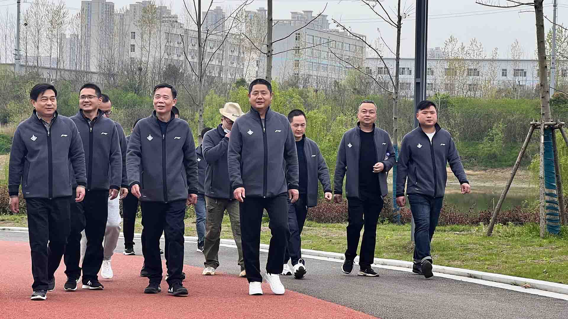 迎春健步行  乐聚淘心里              —公司举办健步行暨户外团建活动